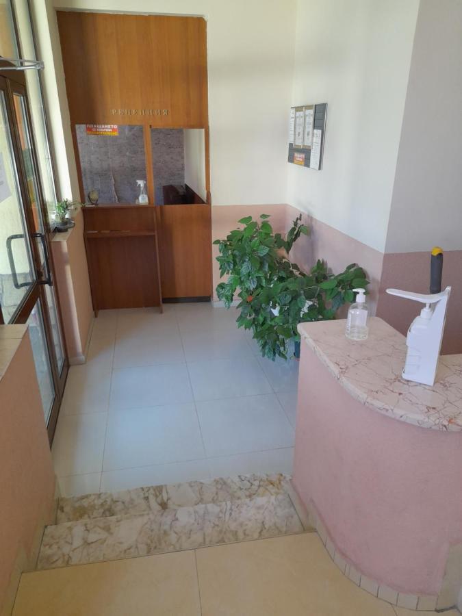 Fenerite Family Hotel Targovishte  Ngoại thất bức ảnh