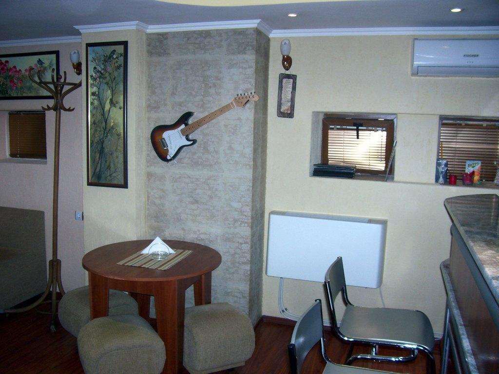 Fenerite Family Hotel Targovishte  Ngoại thất bức ảnh