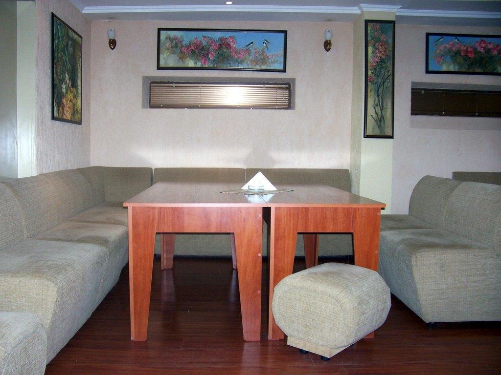 Fenerite Family Hotel Targovishte  Ngoại thất bức ảnh