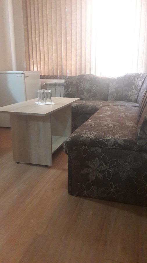 Fenerite Family Hotel Targovishte  Ngoại thất bức ảnh